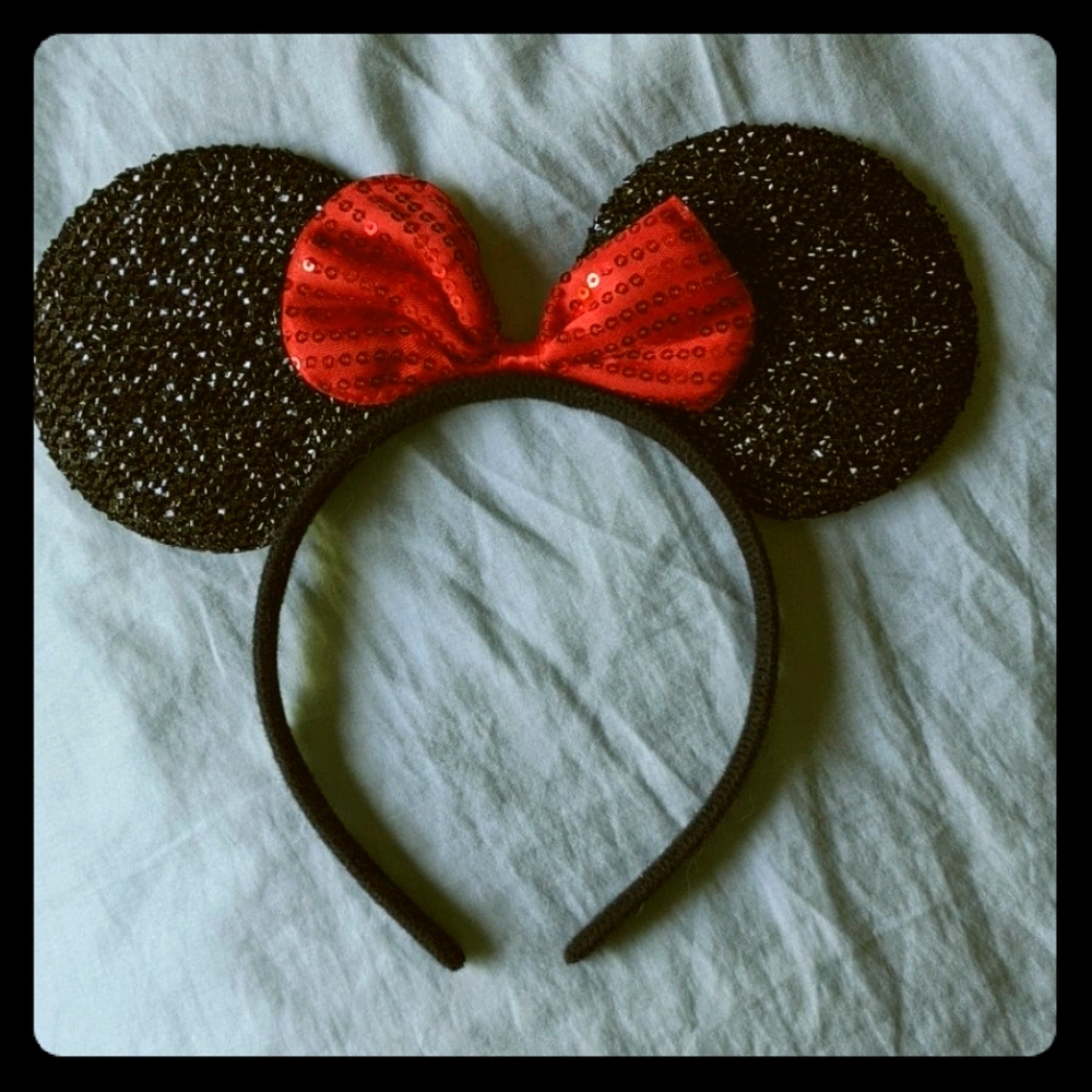 Sequin Minnie Mouse headband